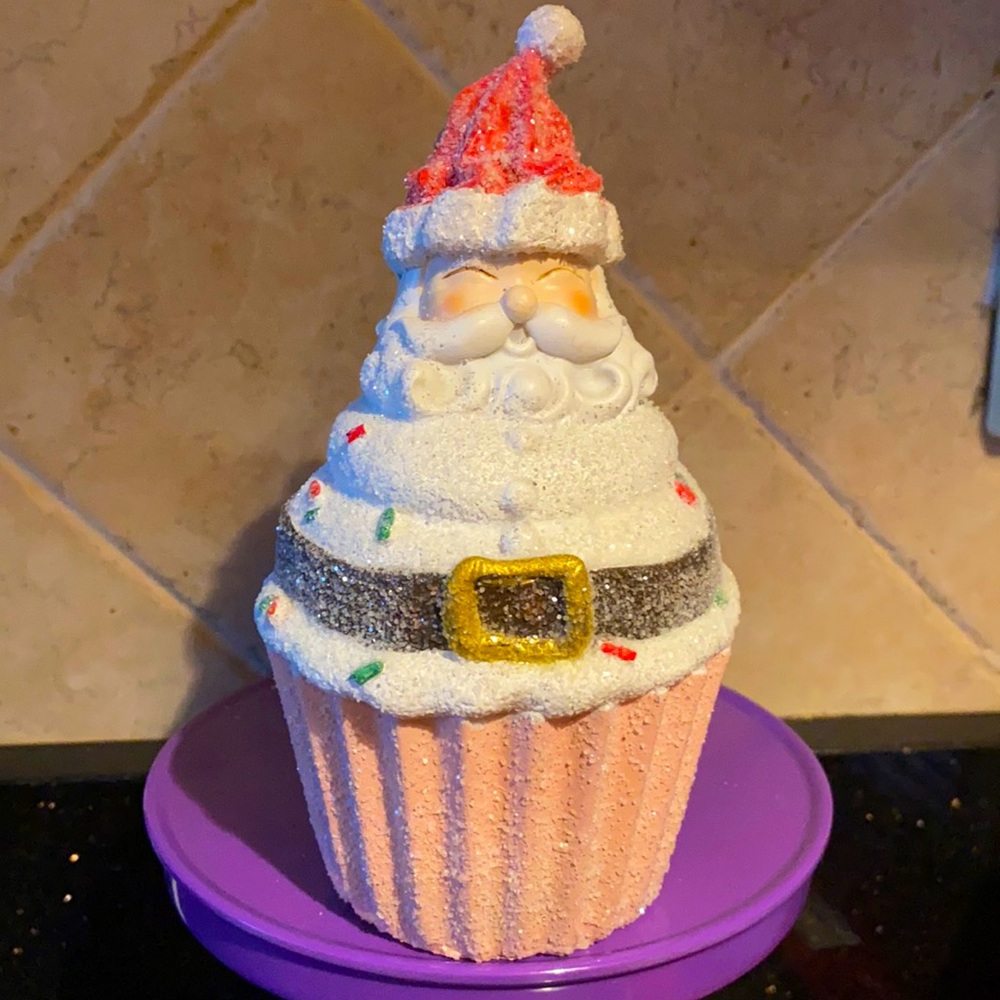 Regency International Resin 6.5” Cupcake Santa Figurine